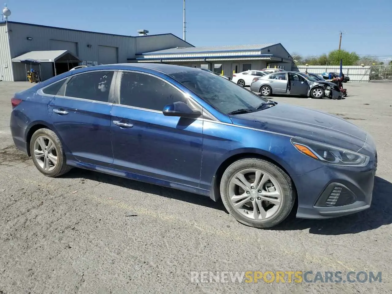 4 Photograph of a damaged car 5NPE34AF4KH807344 HYUNDAI SONATA 2019