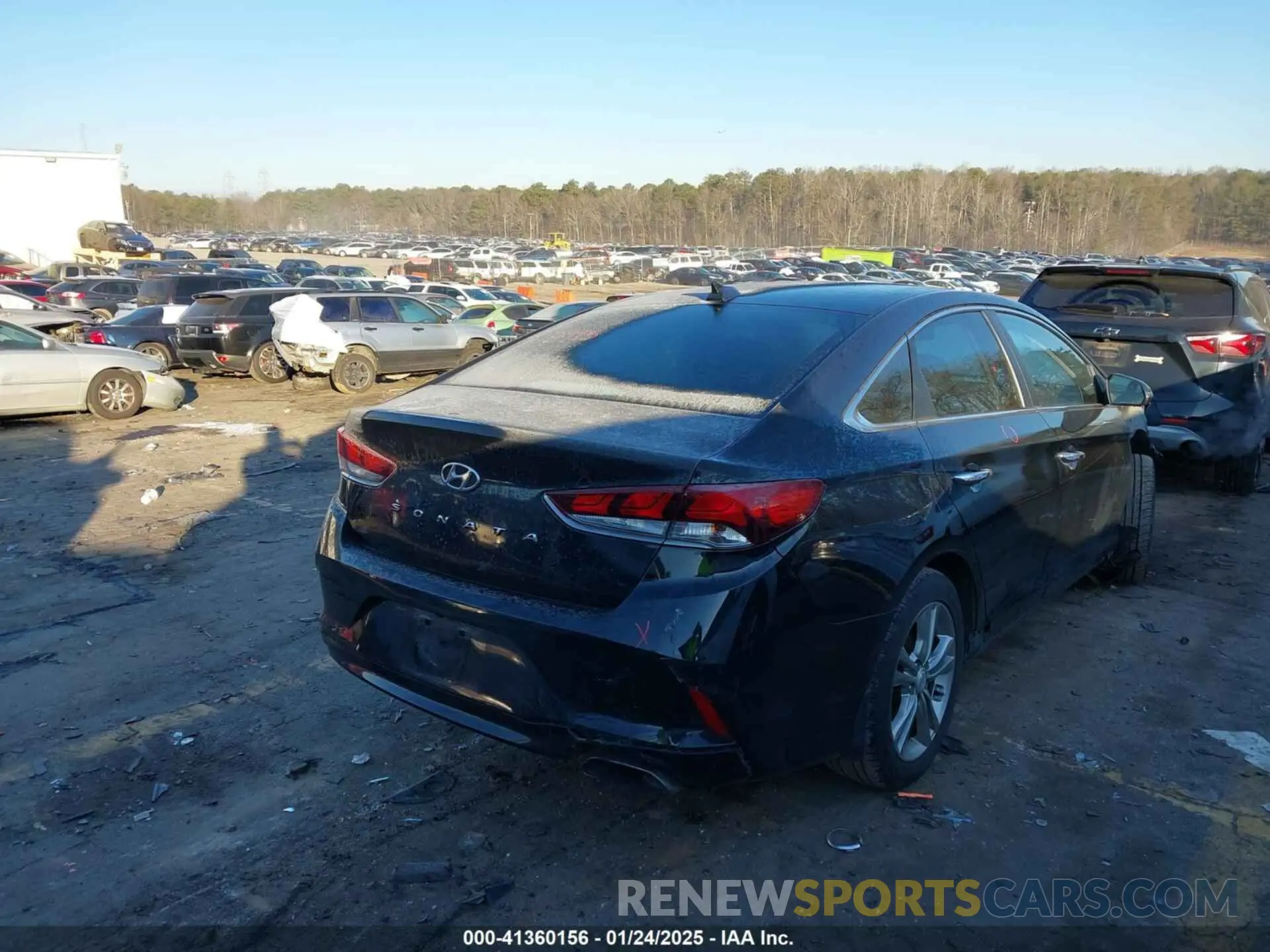 4 Photograph of a damaged car 5NPE34AF5KH742195 HYUNDAI SONATA 2019