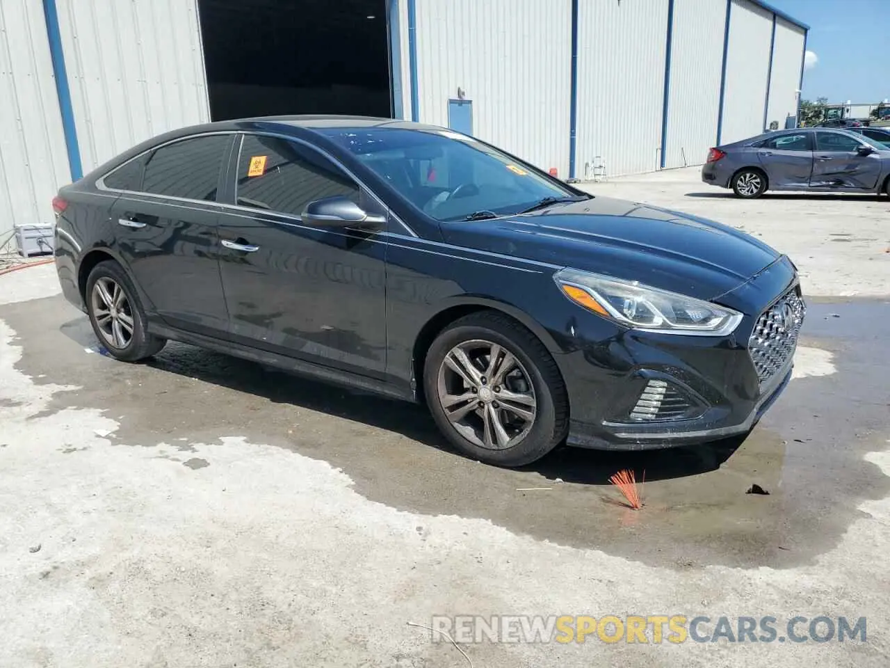 4 Photograph of a damaged car 5NPE34AF5KH753021 HYUNDAI SONATA 2019