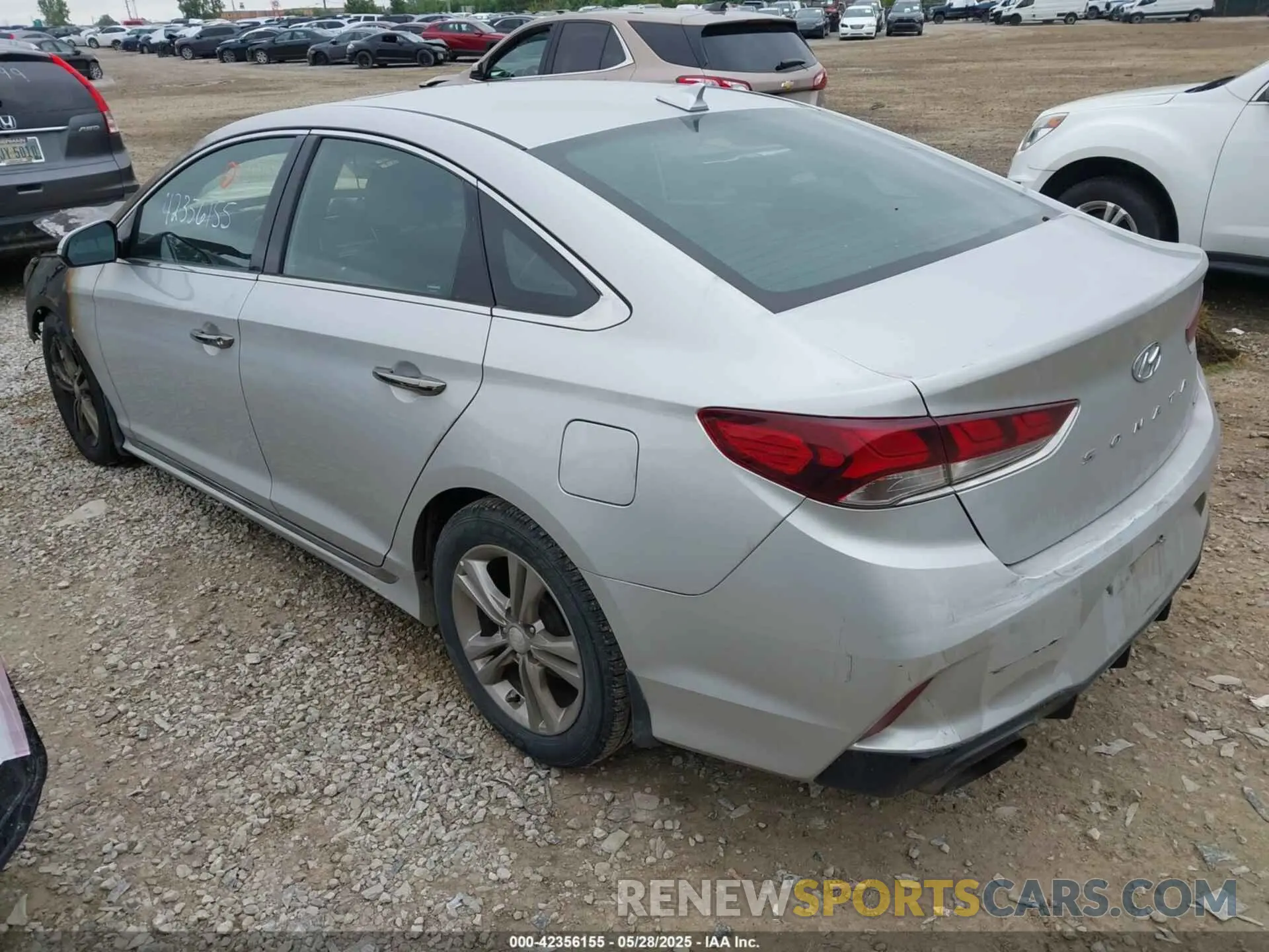 3 Photograph of a damaged car 5NPE34AF5KH759255 HYUNDAI SONATA 2019