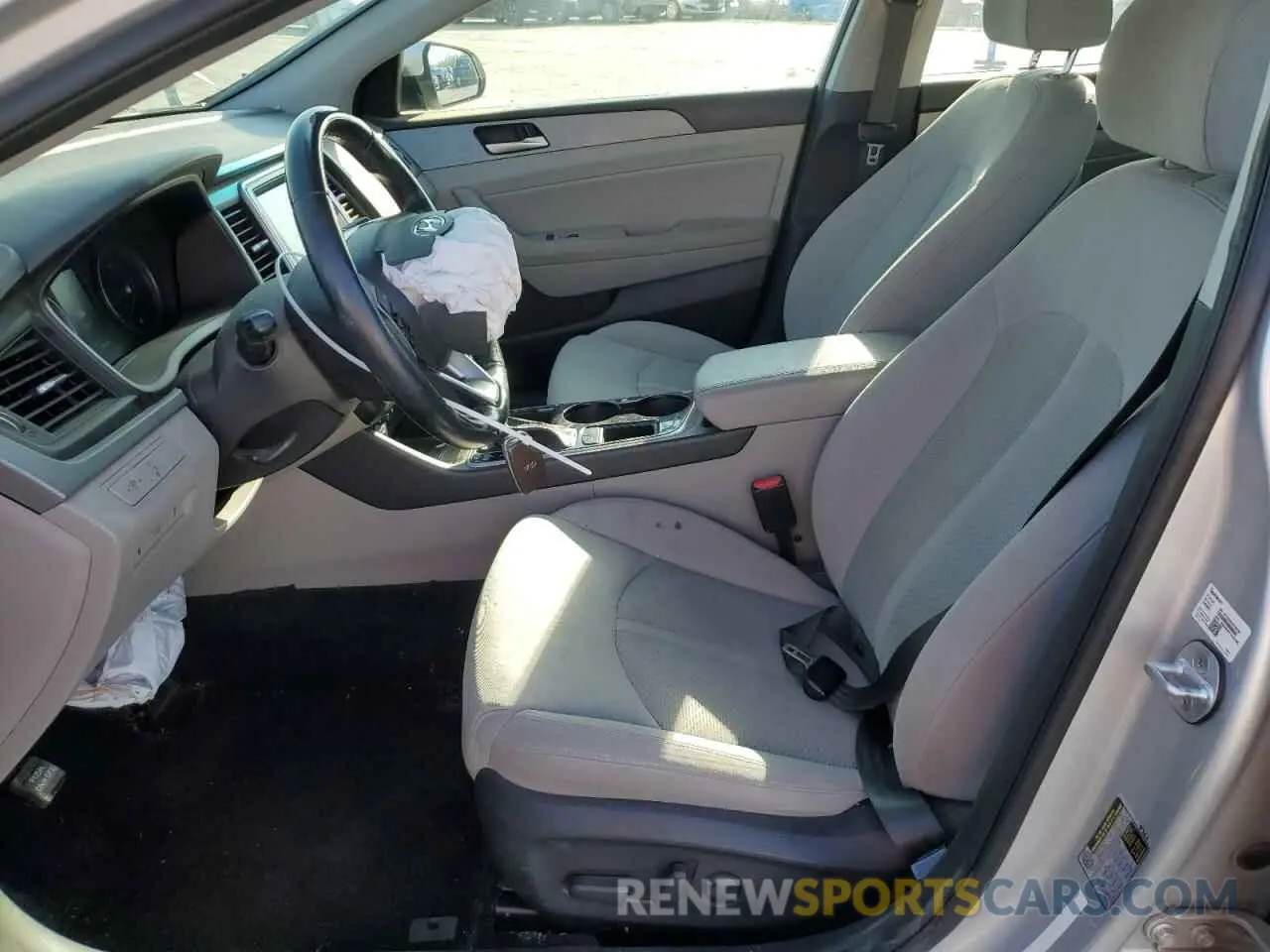 7 Photograph of a damaged car 5NPE34AF5KH775150 HYUNDAI SONATA 2019