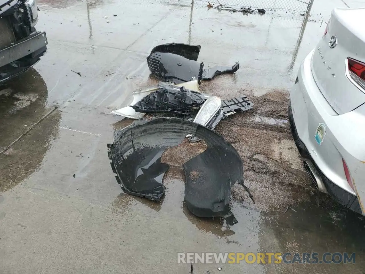 12 Photograph of a damaged car 5NPE34AF5KH778596 HYUNDAI SONATA 2019