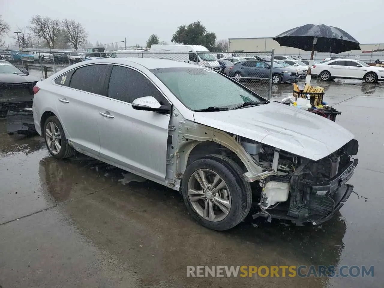 4 Photograph of a damaged car 5NPE34AF5KH778596 HYUNDAI SONATA 2019
