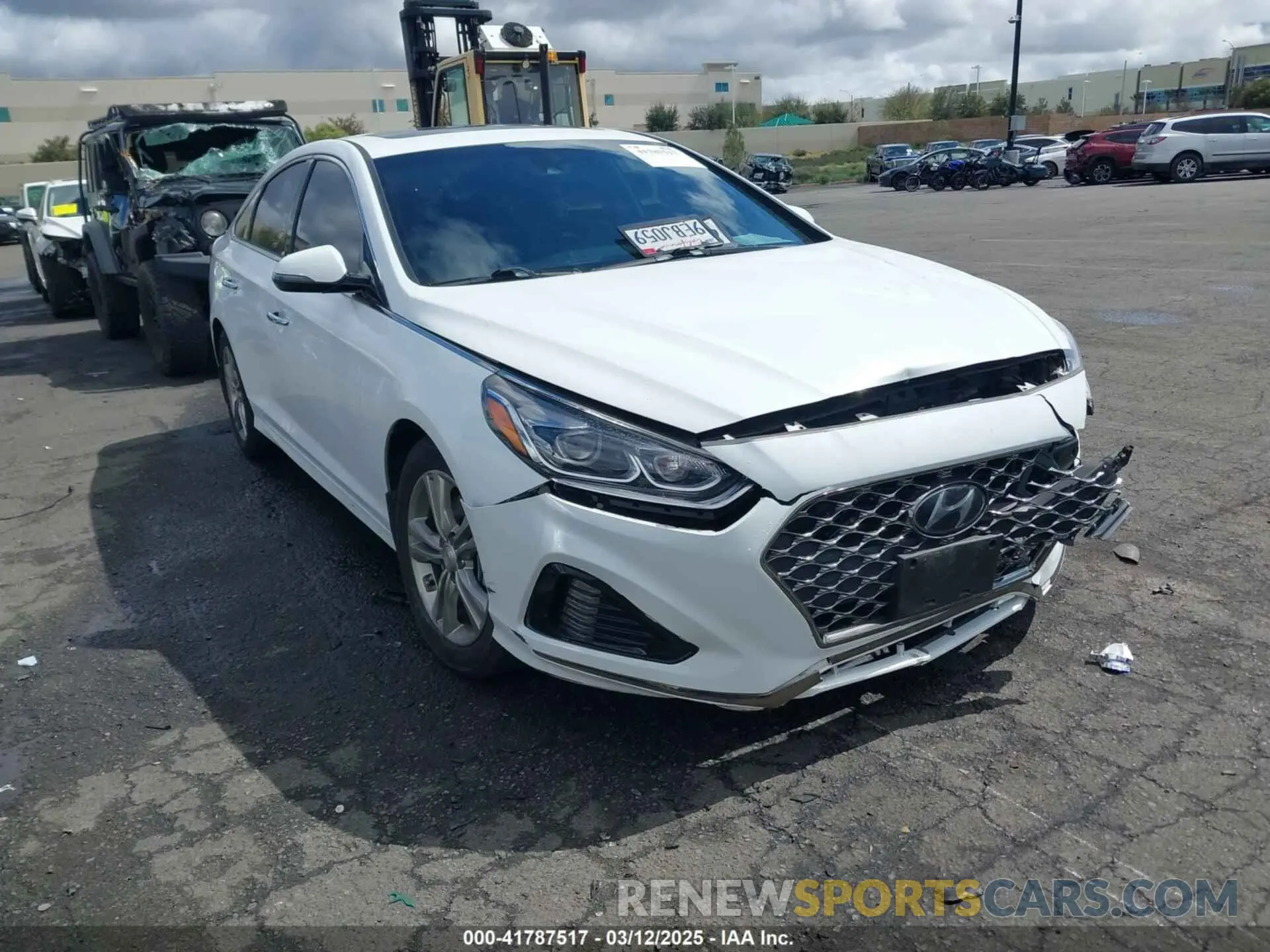 1 Photograph of a damaged car 5NPE34AF5KH814027 HYUNDAI SONATA 2019