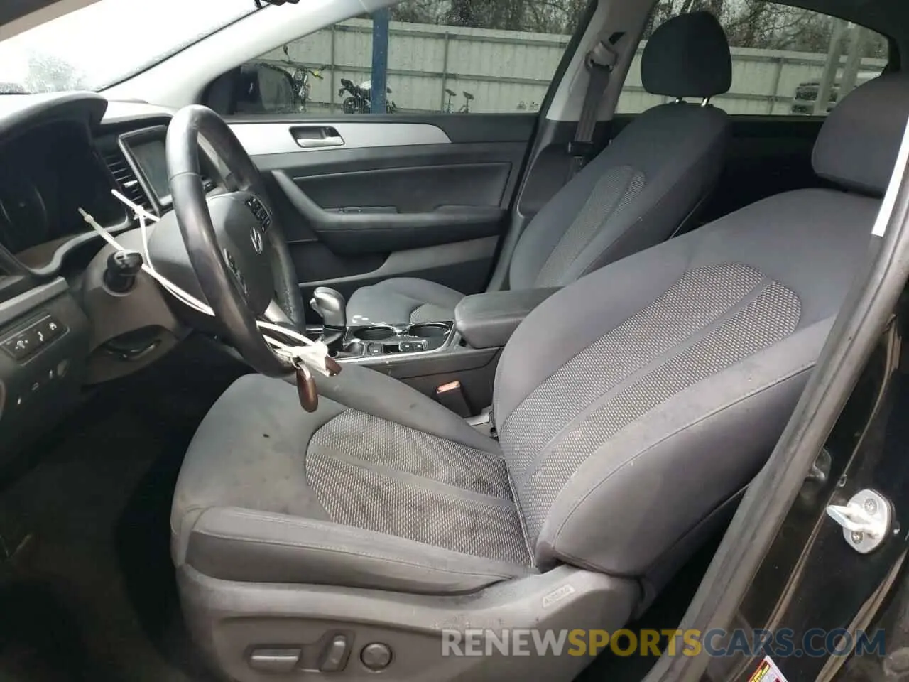 7 Photograph of a damaged car 5NPE34AF6KH732341 HYUNDAI SONATA 2019