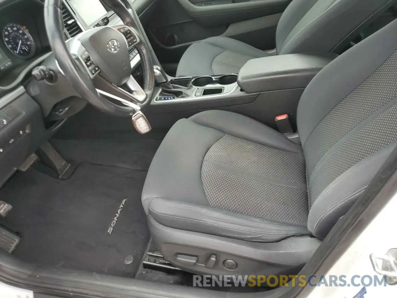 7 Photograph of a damaged car 5NPE34AF6KH740438 HYUNDAI SONATA 2019