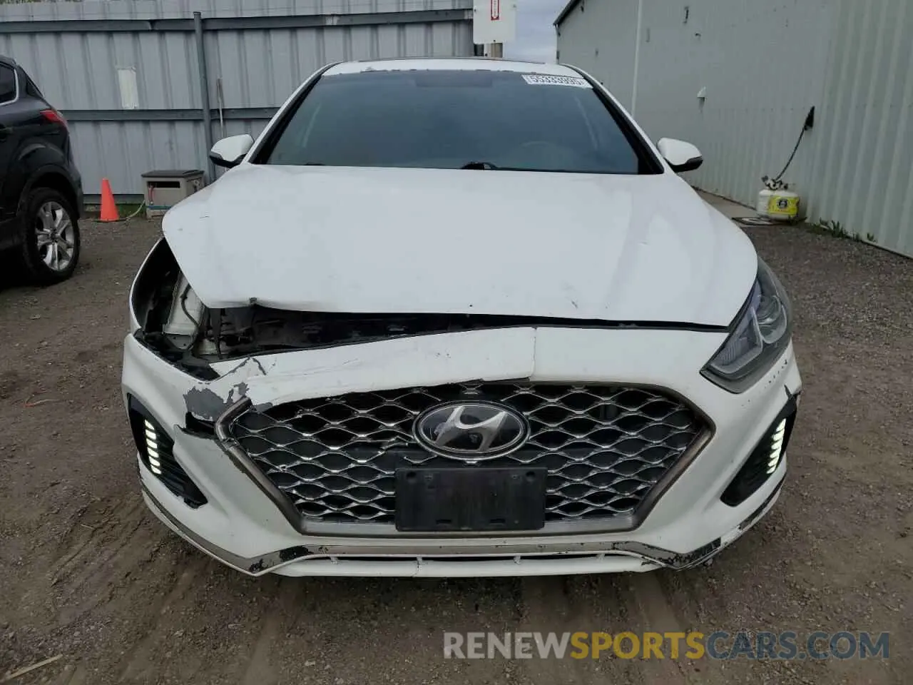 5 Photograph of a damaged car 5NPE34AF6KH747745 HYUNDAI SONATA 2019