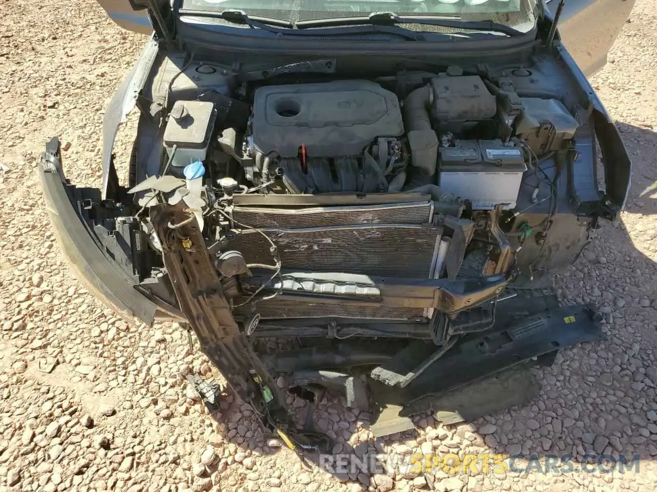 11 Photograph of a damaged car 5NPE34AF6KH750340 HYUNDAI SONATA 2019
