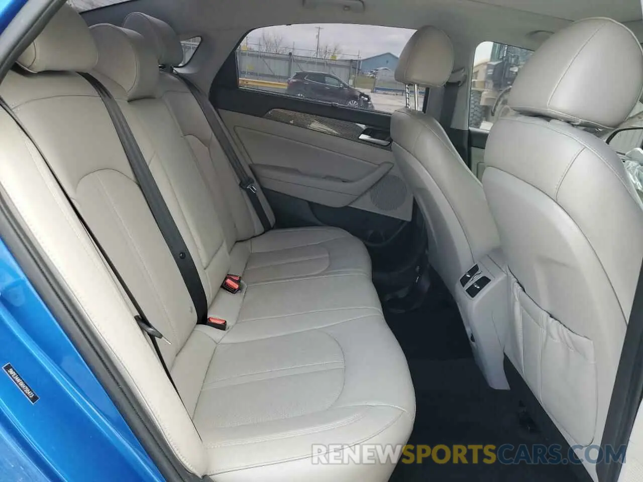 10 Photograph of a damaged car 5NPE34AF6KH755473 HYUNDAI SONATA 2019