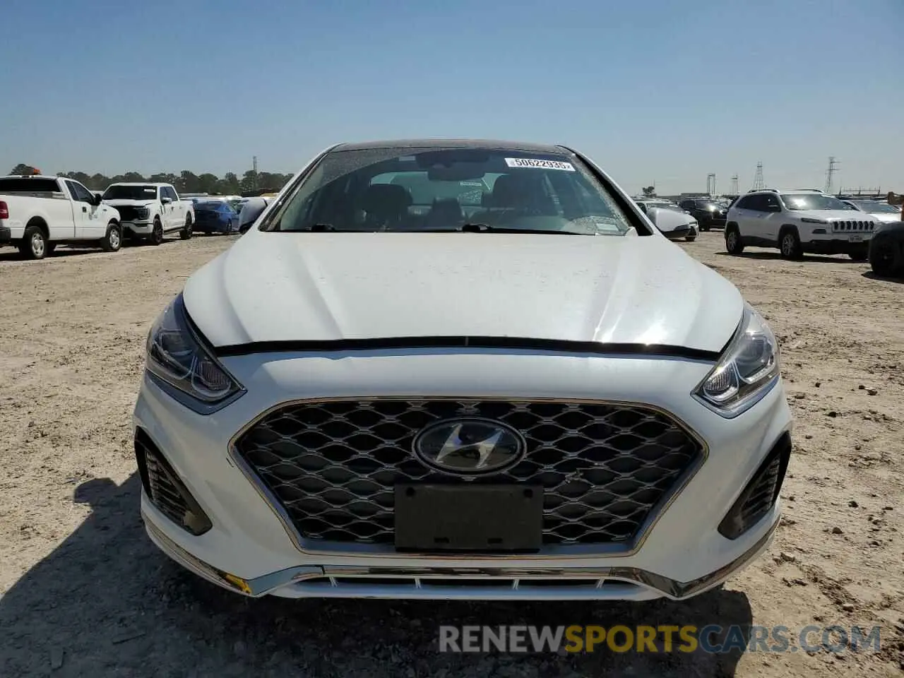 5 Photograph of a damaged car 5NPE34AF6KH779417 HYUNDAI SONATA 2019