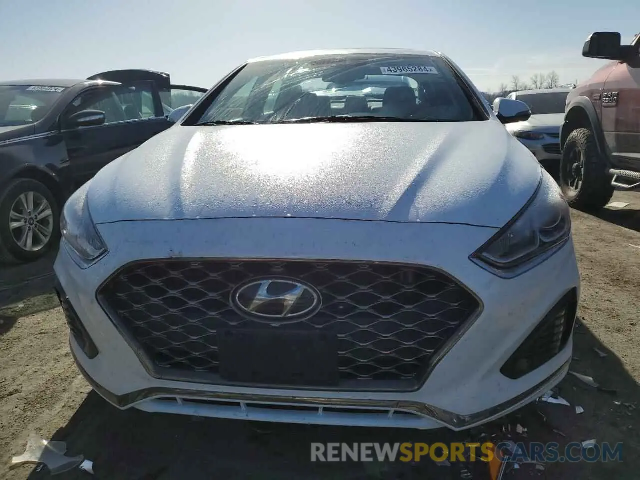 5 Photograph of a damaged car 5NPE34AF6KH783757 HYUNDAI SONATA 2019