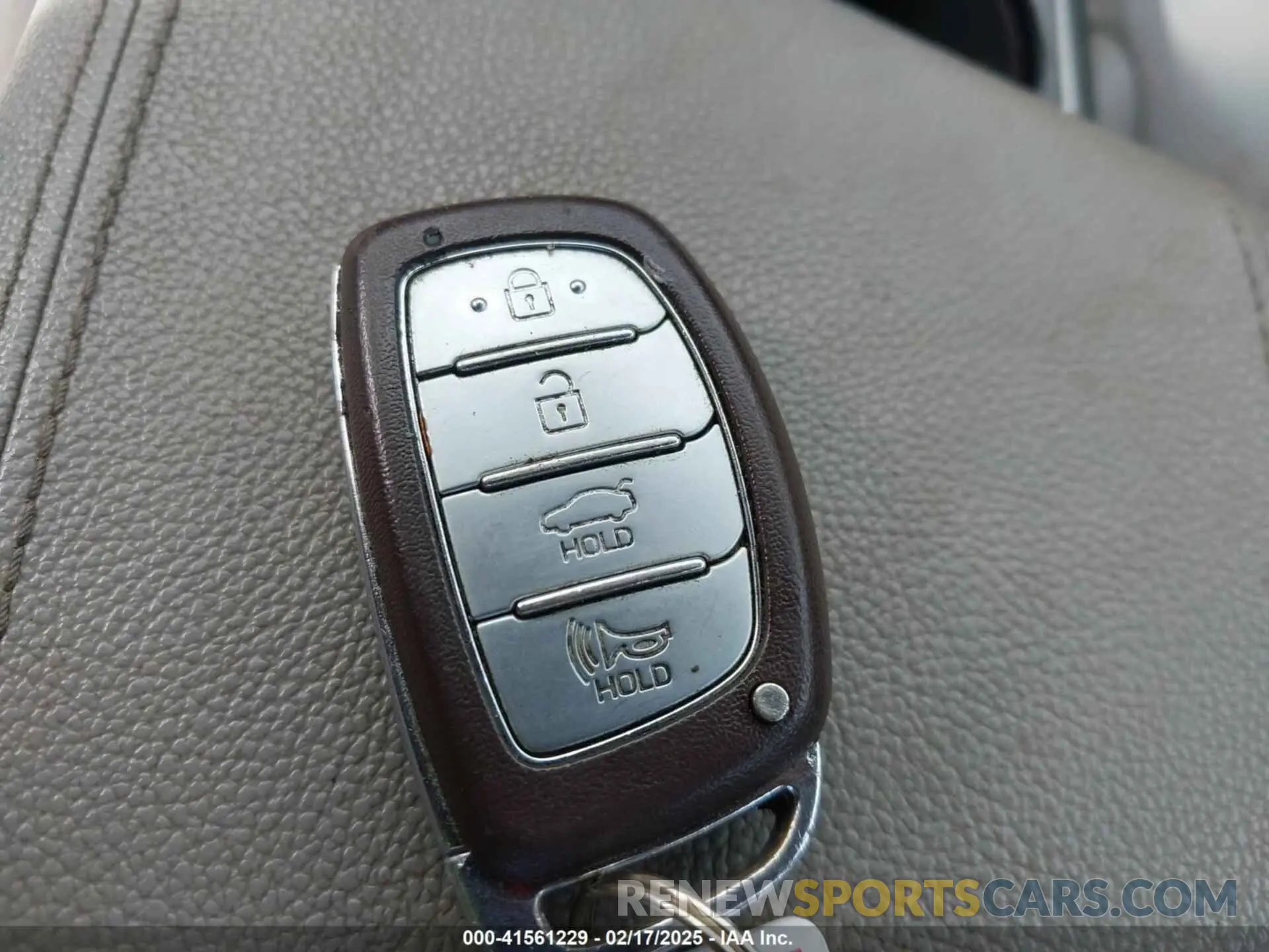 11 Photograph of a damaged car 5NPE34AF6KH786609 HYUNDAI SONATA 2019