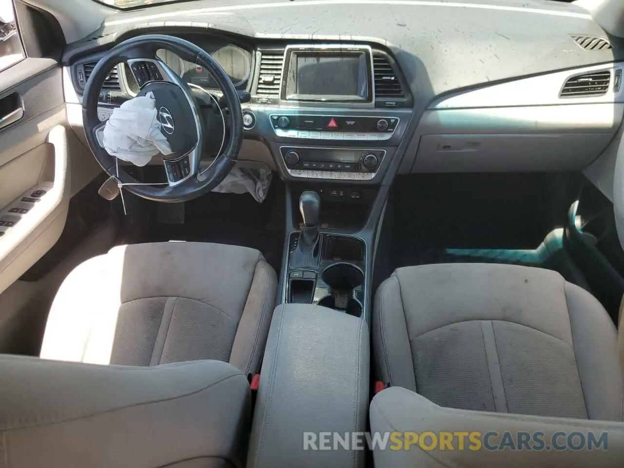 8 Photograph of a damaged car 5NPE34AF6KH789865 HYUNDAI SONATA 2019