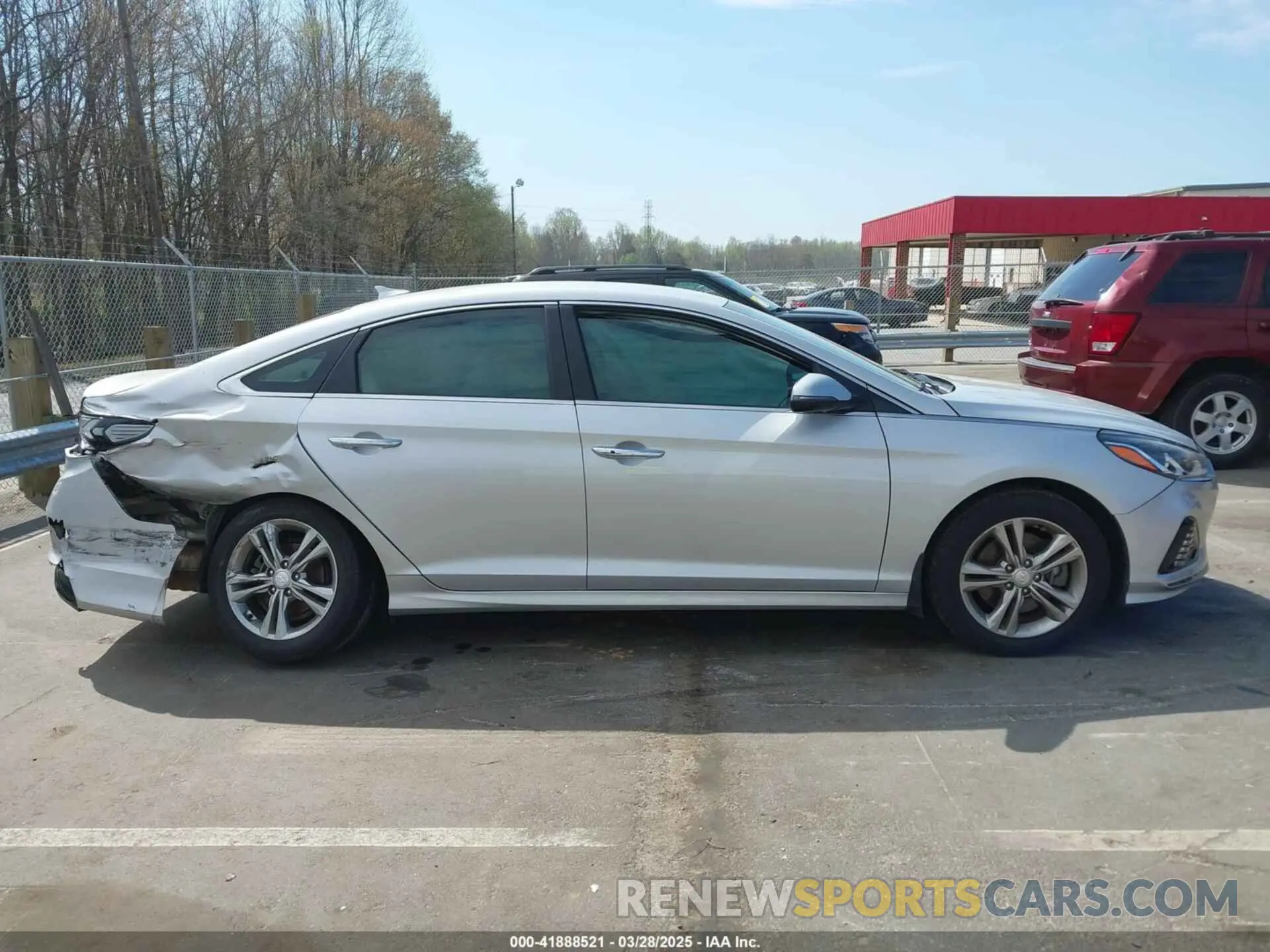 13 Photograph of a damaged car 5NPE34AF6KH793897 HYUNDAI SONATA 2019