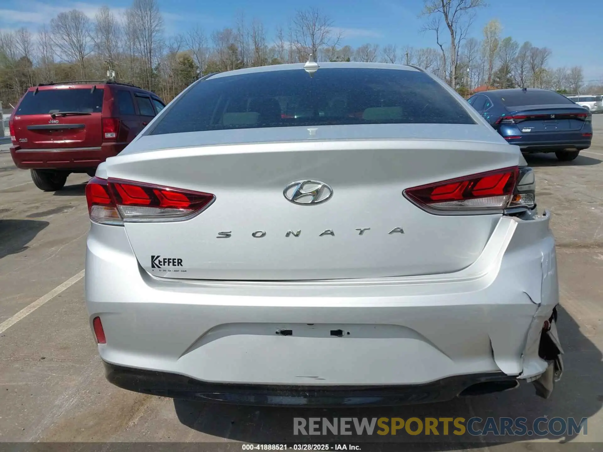 16 Photograph of a damaged car 5NPE34AF6KH793897 HYUNDAI SONATA 2019