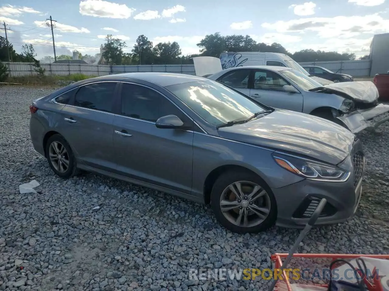 4 Photograph of a damaged car 5NPE34AF7KH746667 HYUNDAI SONATA 2019