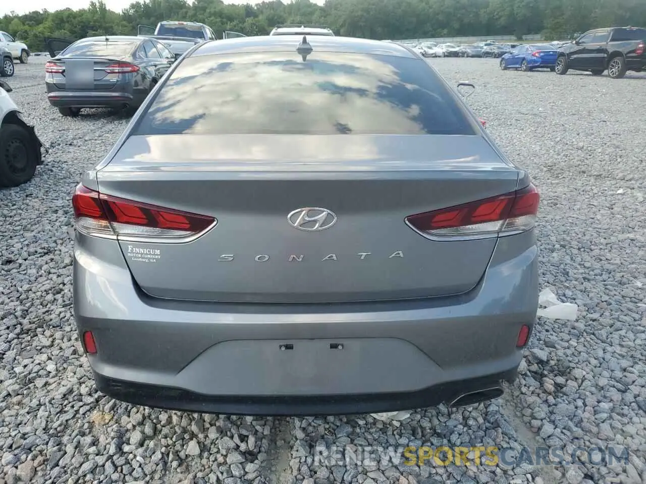 6 Photograph of a damaged car 5NPE34AF7KH746667 HYUNDAI SONATA 2019