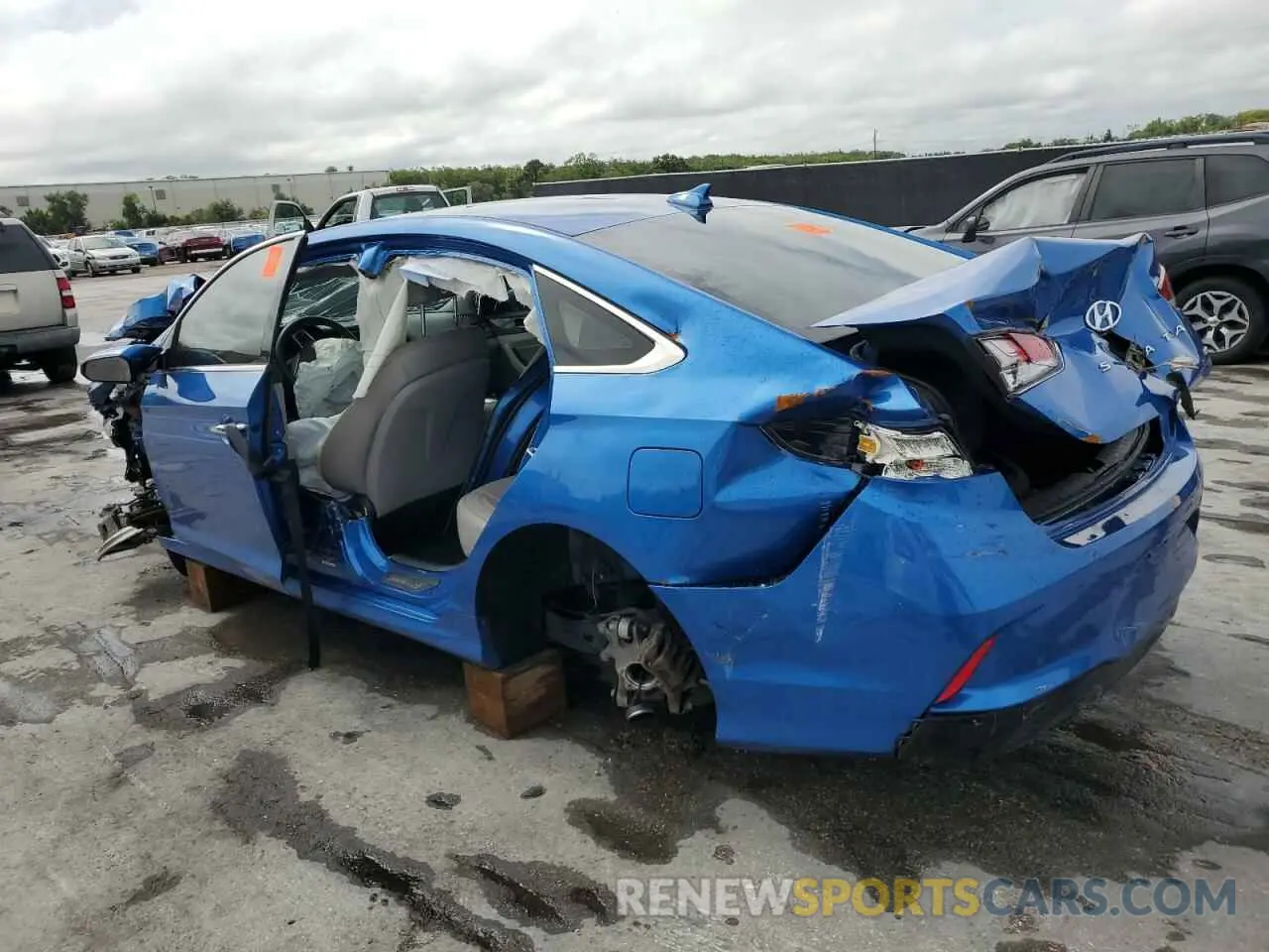 2 Photograph of a damaged car 5NPE34AF7KH768488 HYUNDAI SONATA 2019