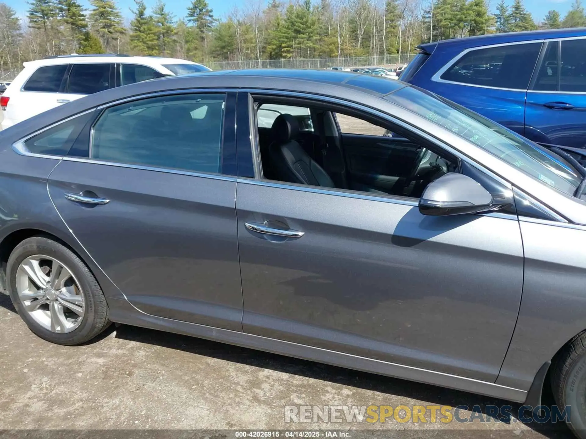 13 Photograph of a damaged car 5NPE34AF7KH781838 HYUNDAI SONATA 2019
