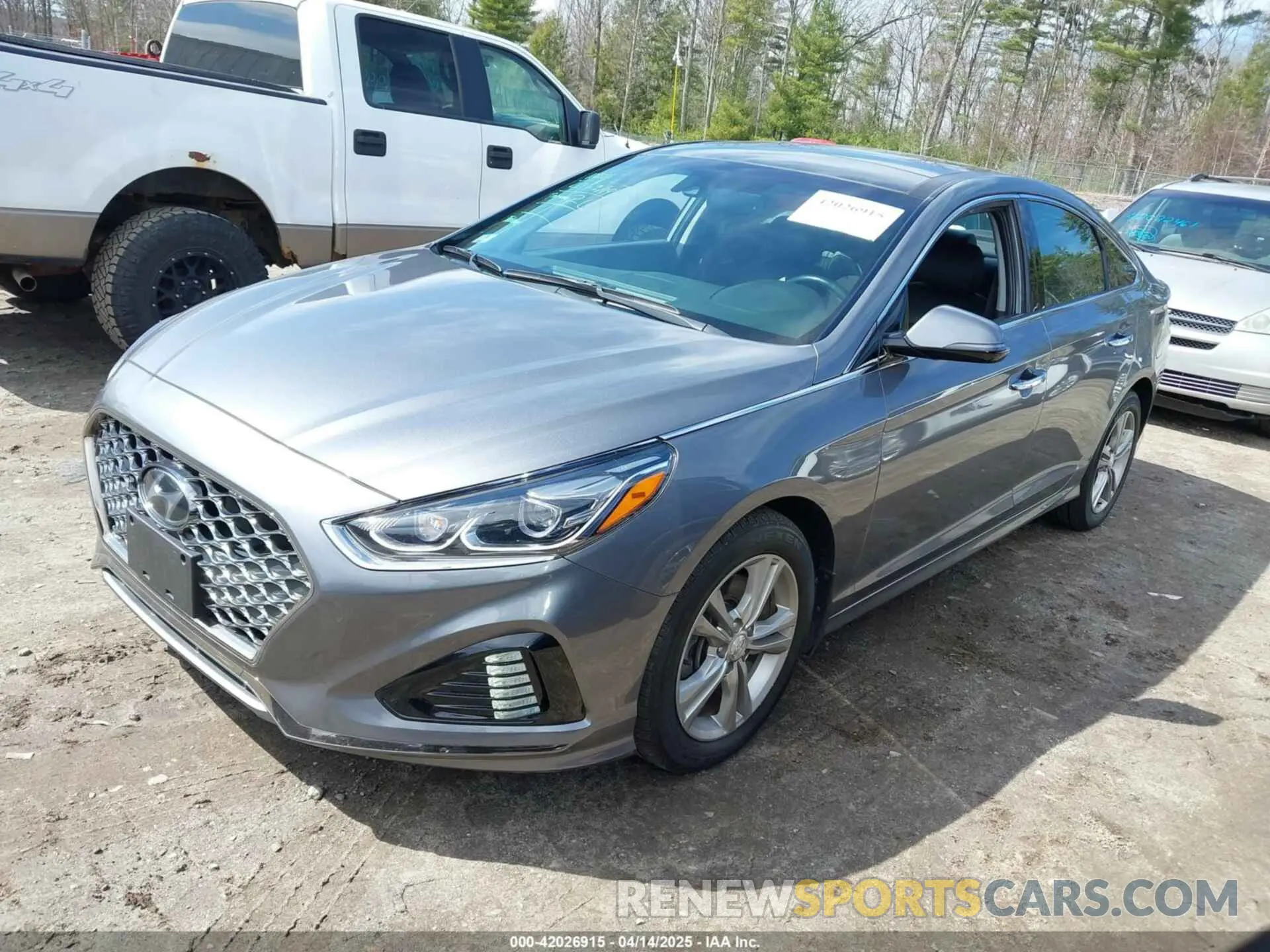2 Photograph of a damaged car 5NPE34AF7KH781838 HYUNDAI SONATA 2019