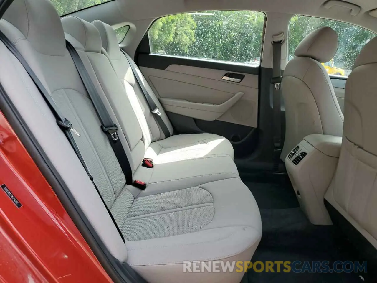 10 Photograph of a damaged car 5NPE34AF7KH792550 HYUNDAI SONATA 2019