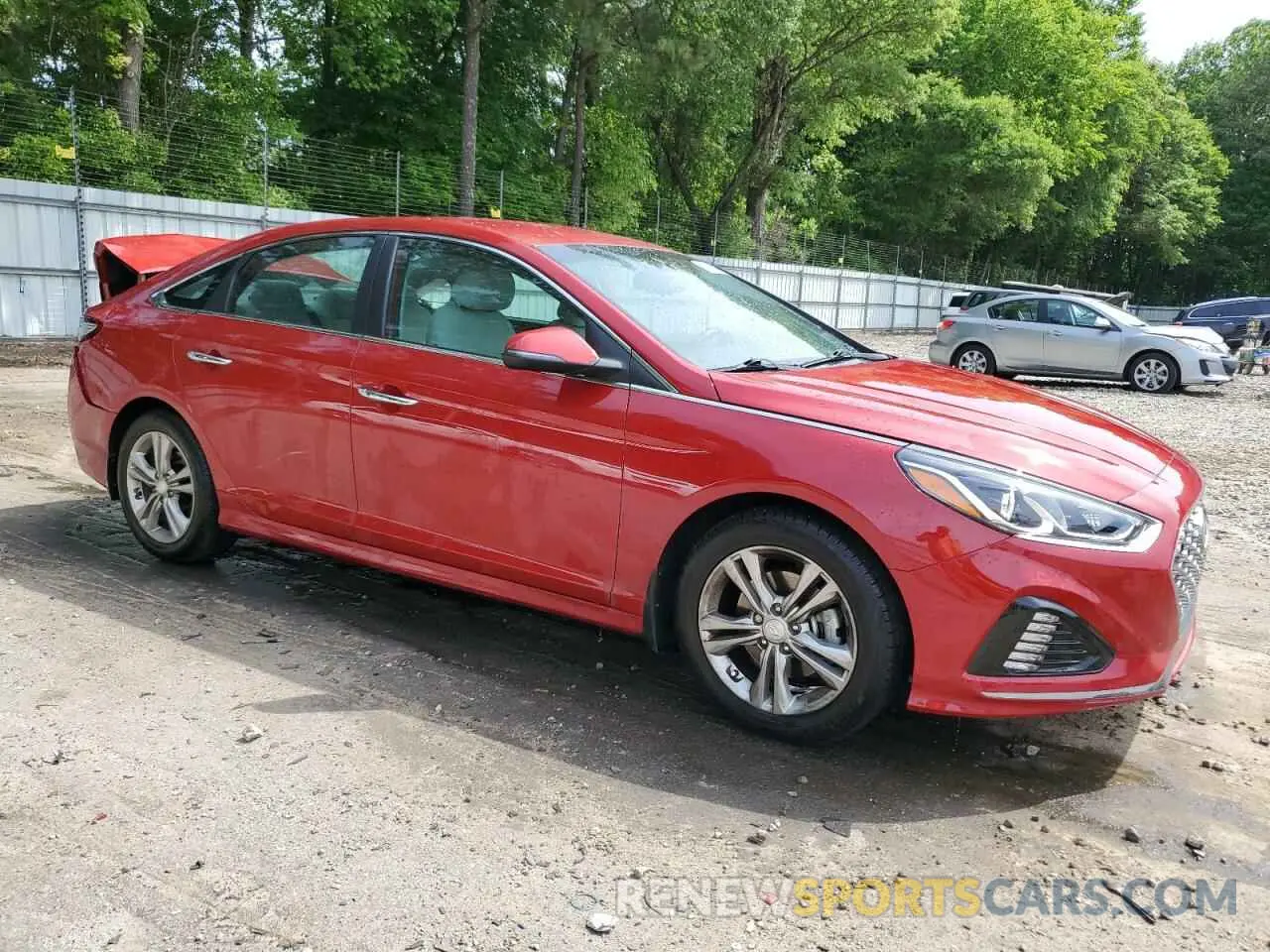 4 Photograph of a damaged car 5NPE34AF7KH792550 HYUNDAI SONATA 2019