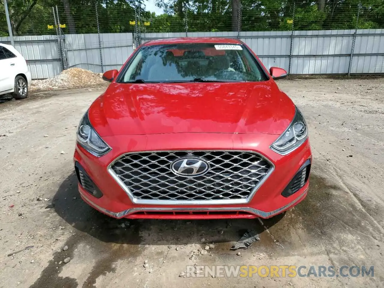 5 Photograph of a damaged car 5NPE34AF7KH792550 HYUNDAI SONATA 2019