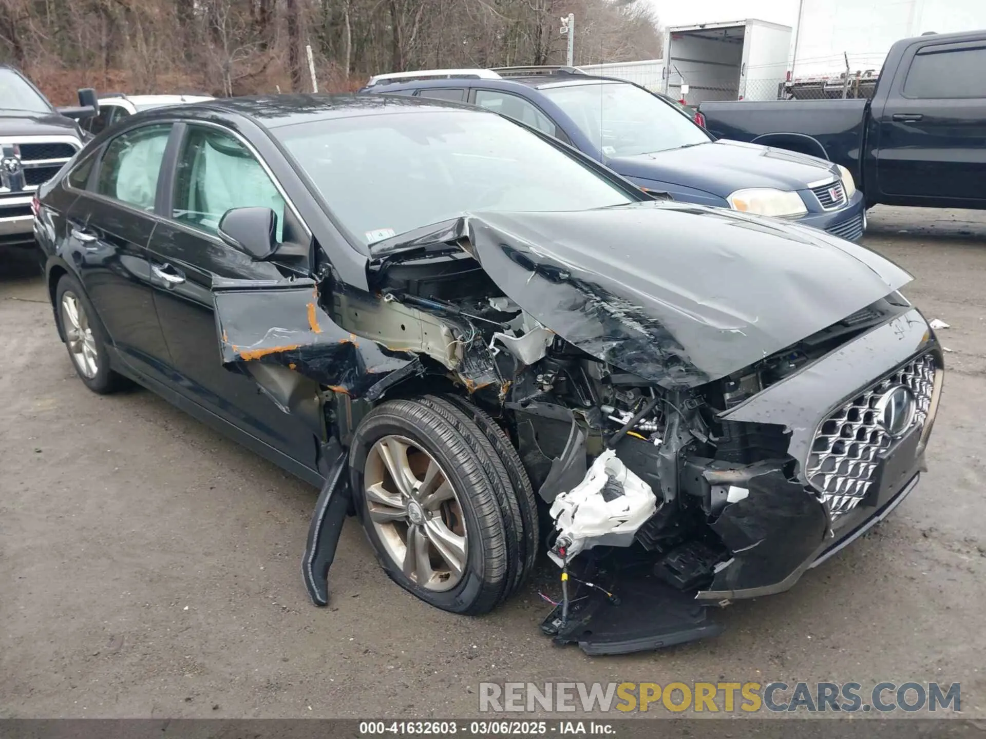 1 Photograph of a damaged car 5NPE34AF7KH799840 HYUNDAI SONATA 2019