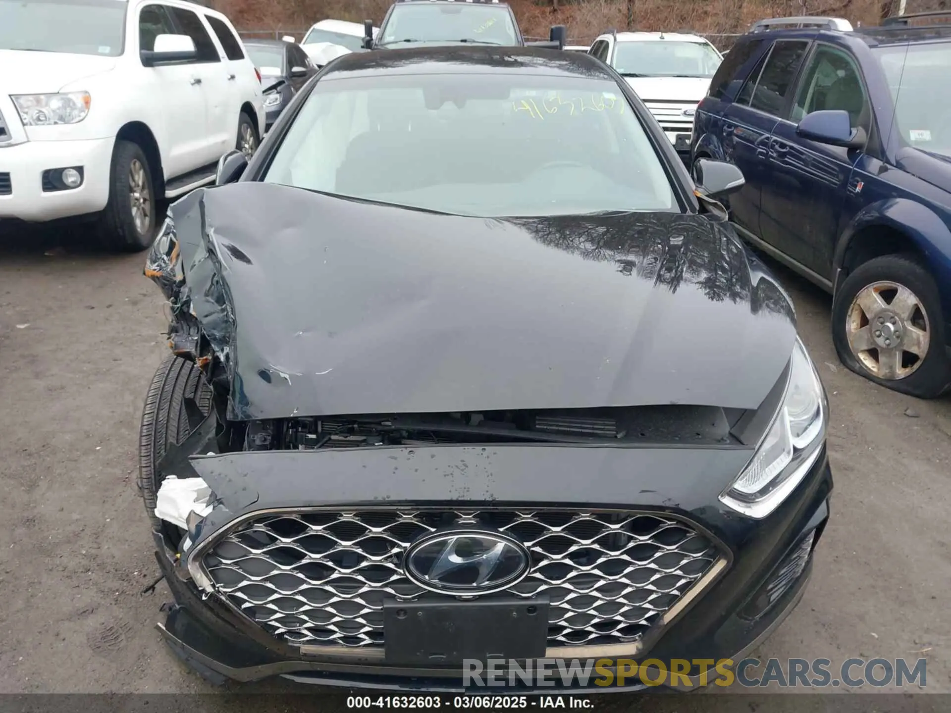 12 Photograph of a damaged car 5NPE34AF7KH799840 HYUNDAI SONATA 2019