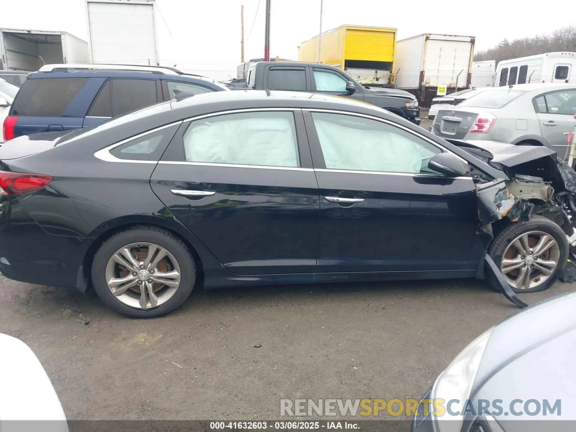 13 Photograph of a damaged car 5NPE34AF7KH799840 HYUNDAI SONATA 2019