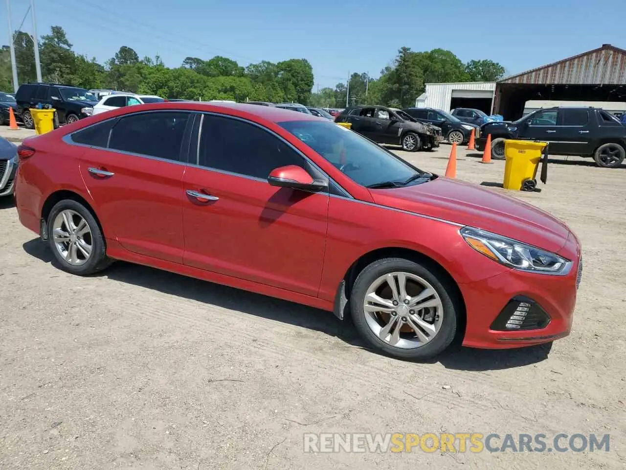 4 Photograph of a damaged car 5NPE34AF7KH803742 HYUNDAI SONATA 2019