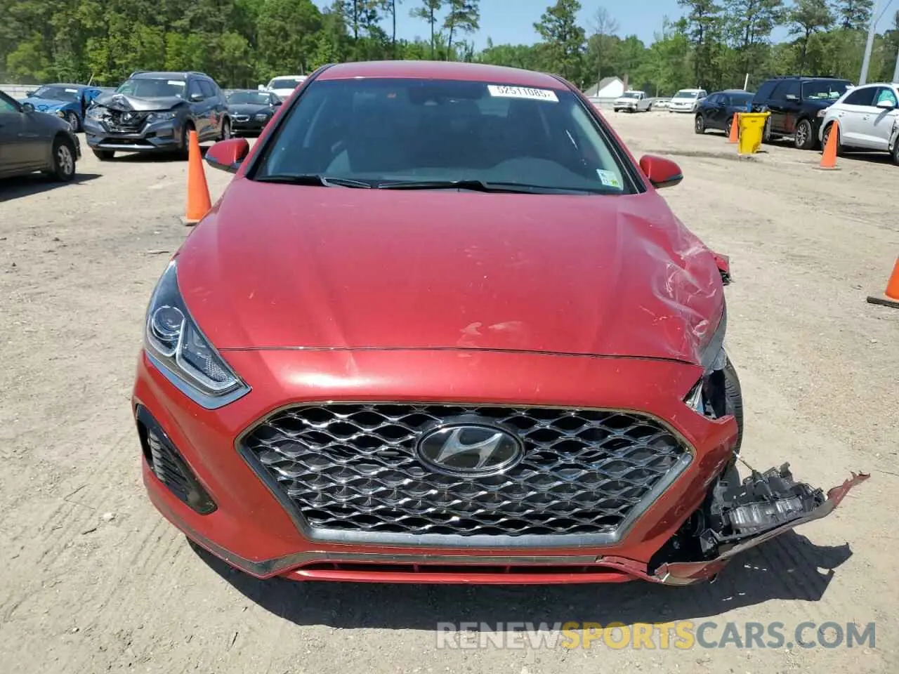 5 Photograph of a damaged car 5NPE34AF7KH803742 HYUNDAI SONATA 2019