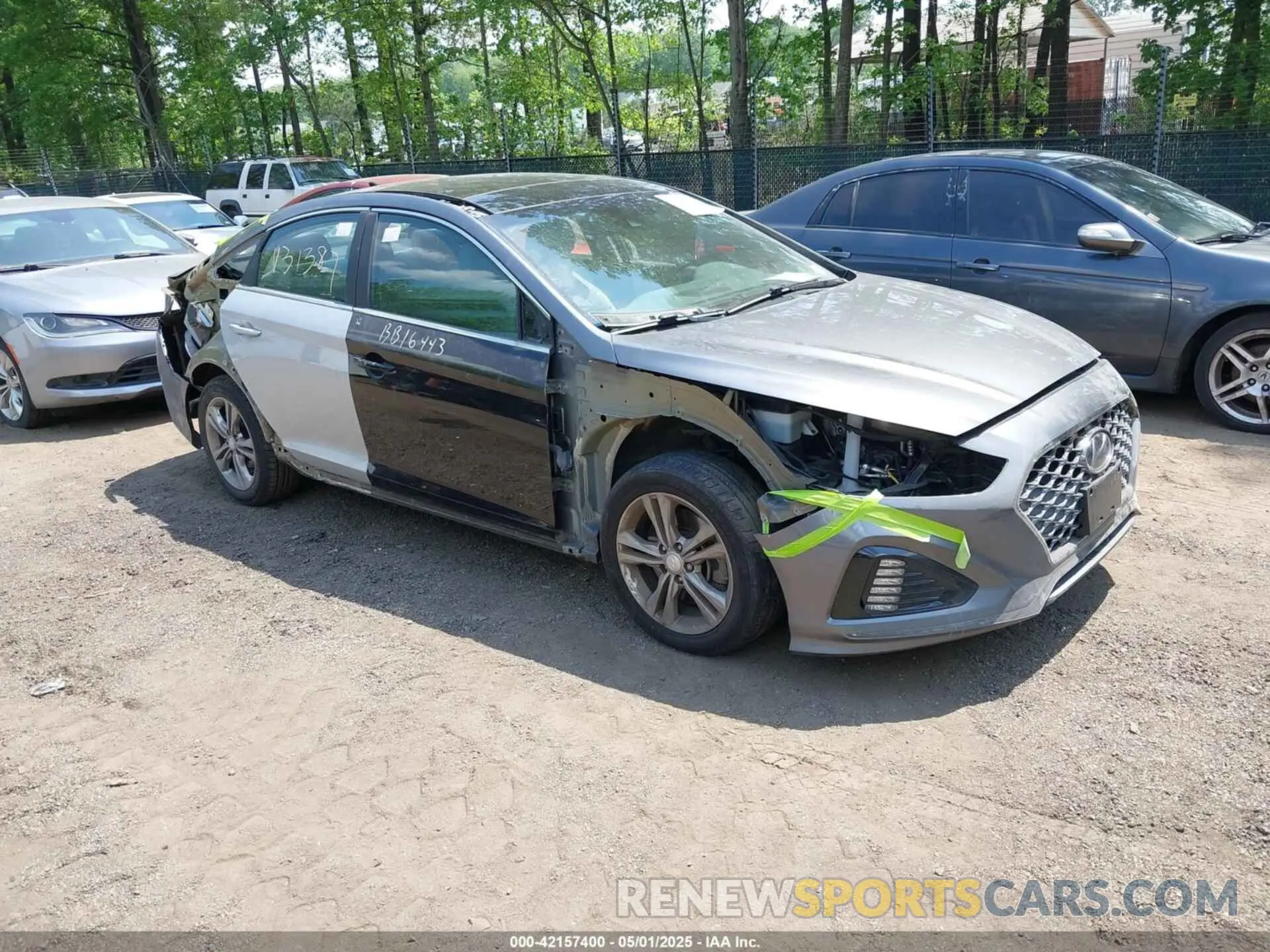 1 Photograph of a damaged car 5NPE34AF7KH809430 HYUNDAI SONATA 2019