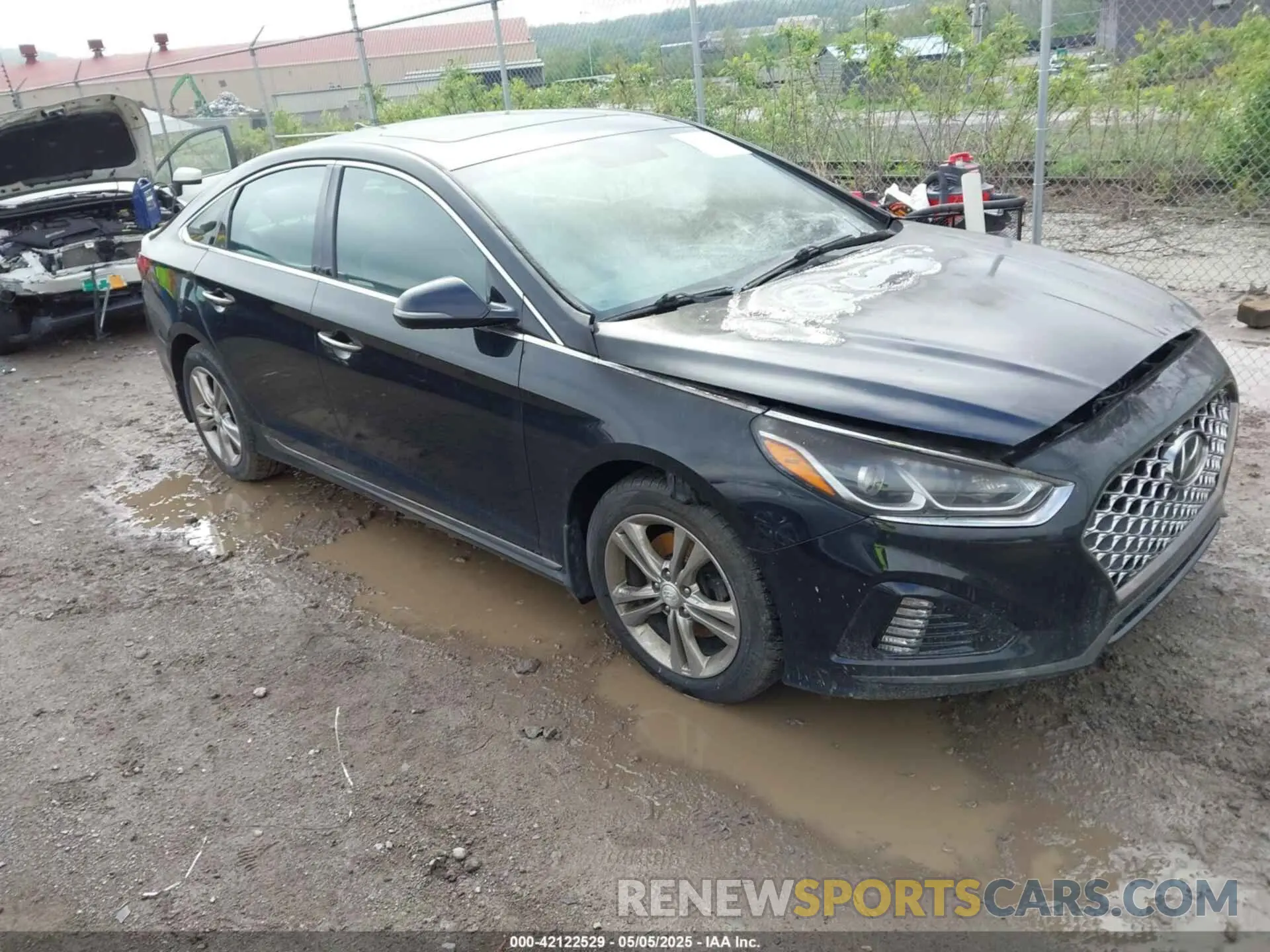 1 Photograph of a damaged car 5NPE34AF7KH818208 HYUNDAI SONATA 2019