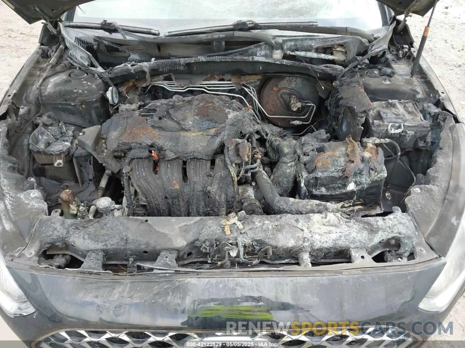 10 Photograph of a damaged car 5NPE34AF7KH818208 HYUNDAI SONATA 2019