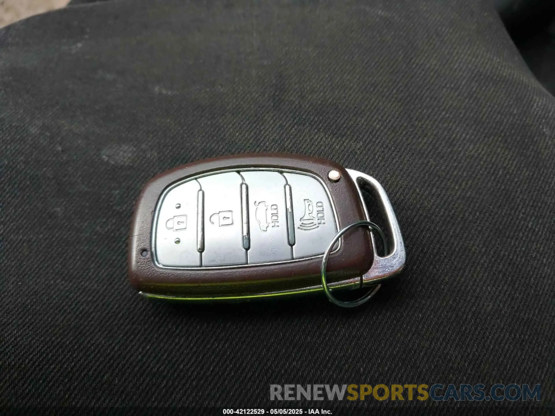 11 Photograph of a damaged car 5NPE34AF7KH818208 HYUNDAI SONATA 2019