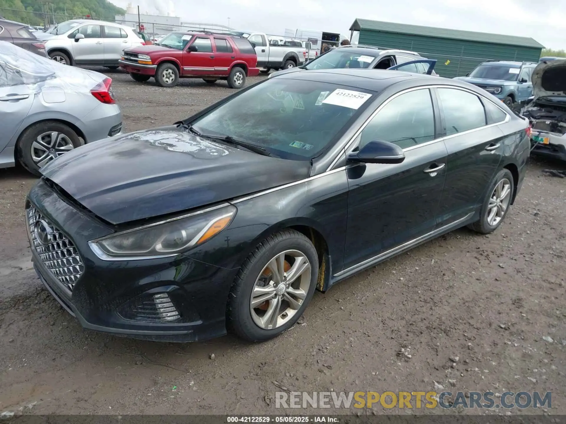 2 Photograph of a damaged car 5NPE34AF7KH818208 HYUNDAI SONATA 2019
