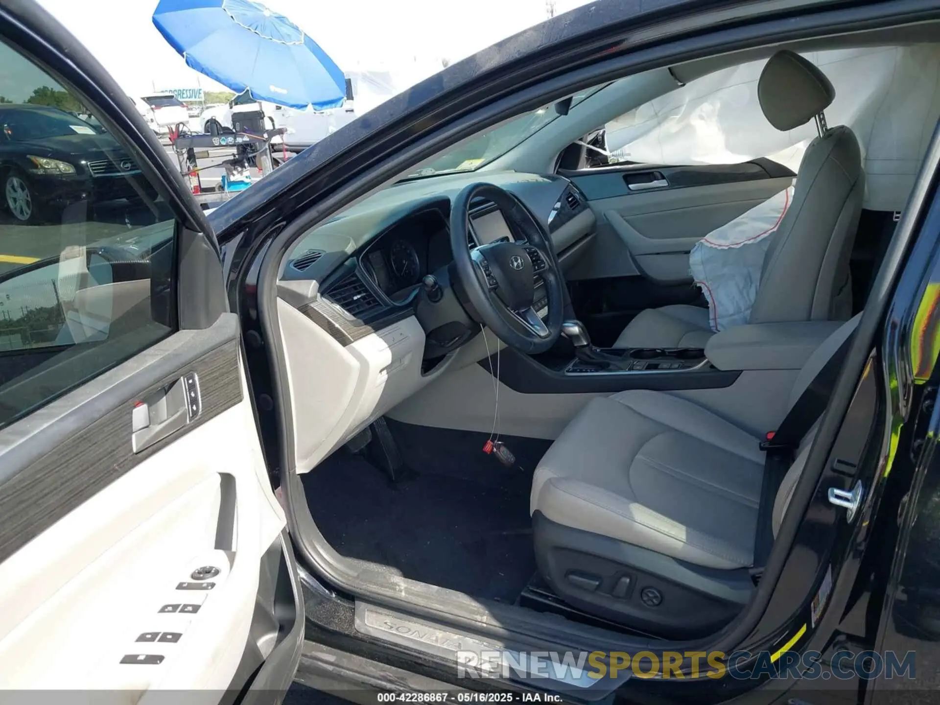 5 Photograph of a damaged car 5NPE34AF8KH732910 HYUNDAI SONATA 2019