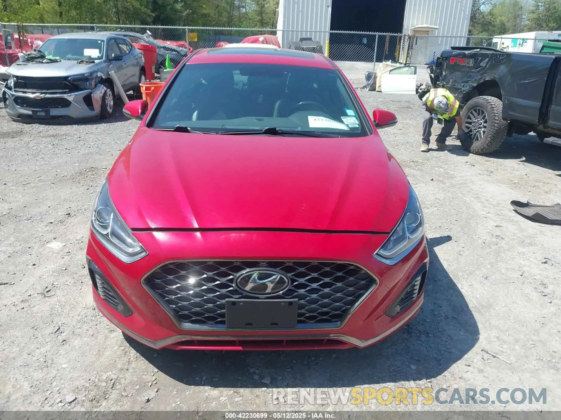 12 Photograph of a damaged car 5NPE34AF8KH733278 HYUNDAI SONATA 2019