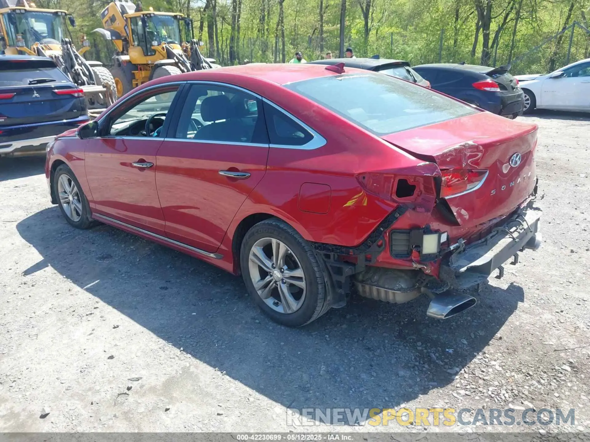 3 Photograph of a damaged car 5NPE34AF8KH733278 HYUNDAI SONATA 2019
