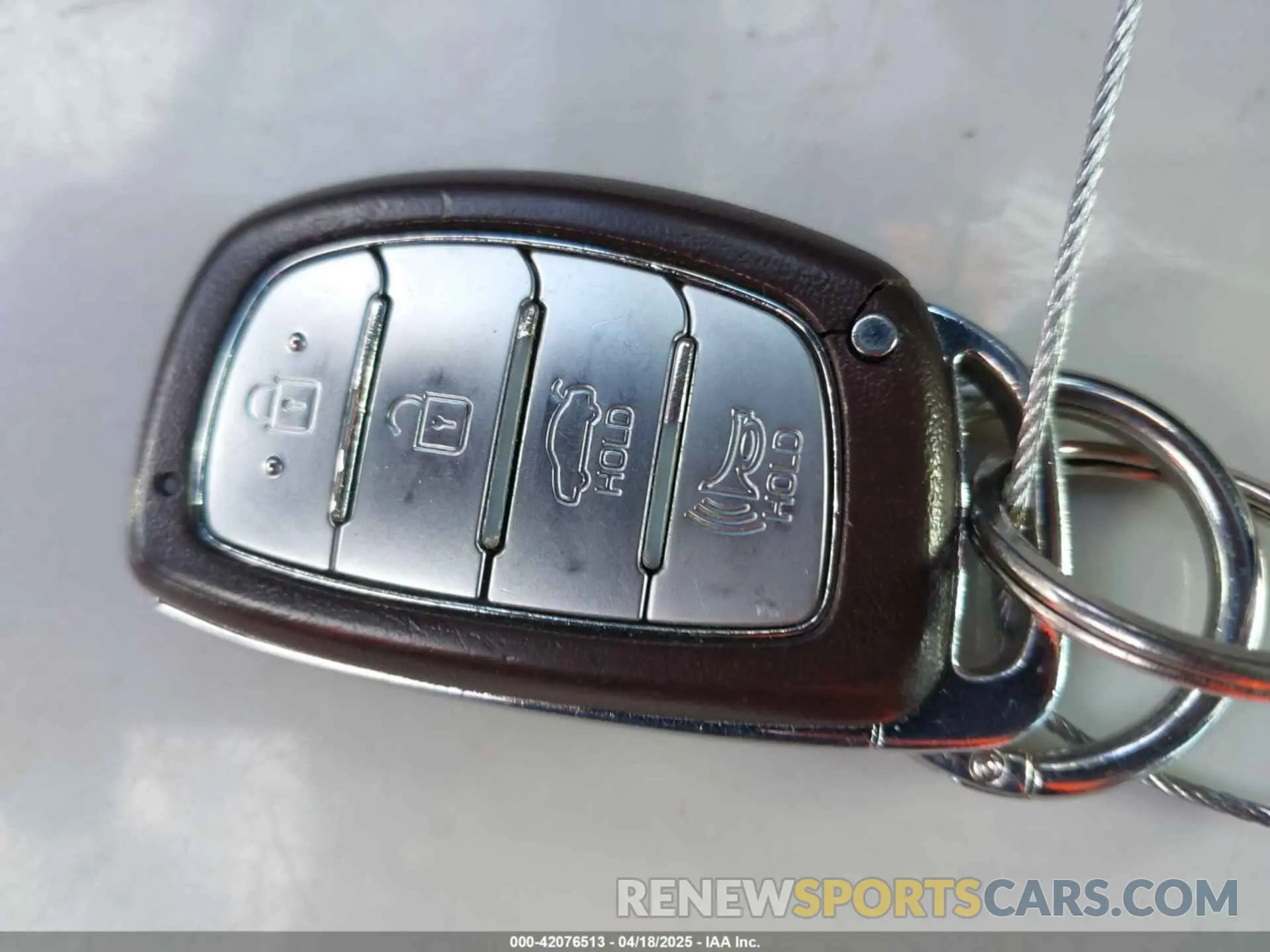 11 Photograph of a damaged car 5NPE34AF8KH739095 HYUNDAI SONATA 2019