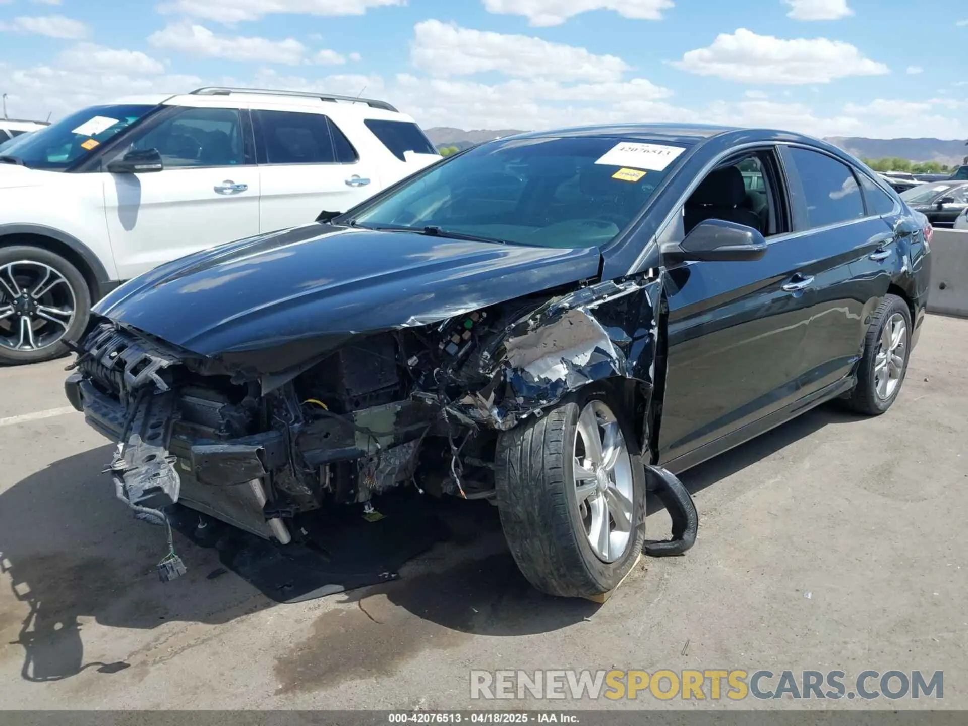 6 Photograph of a damaged car 5NPE34AF8KH739095 HYUNDAI SONATA 2019
