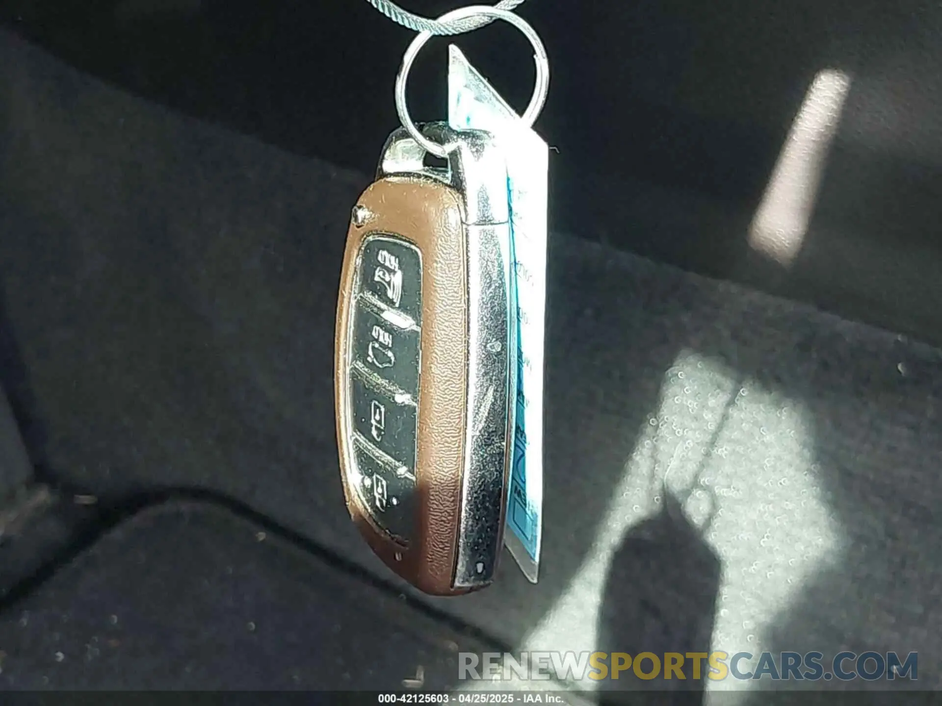 11 Photograph of a damaged car 5NPE34AF8KH739419 HYUNDAI SONATA 2019