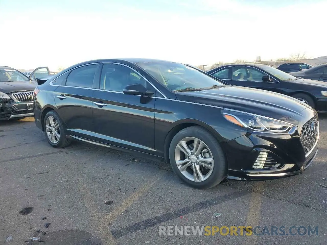 4 Photograph of a damaged car 5NPE34AF8KH746273 HYUNDAI SONATA 2019