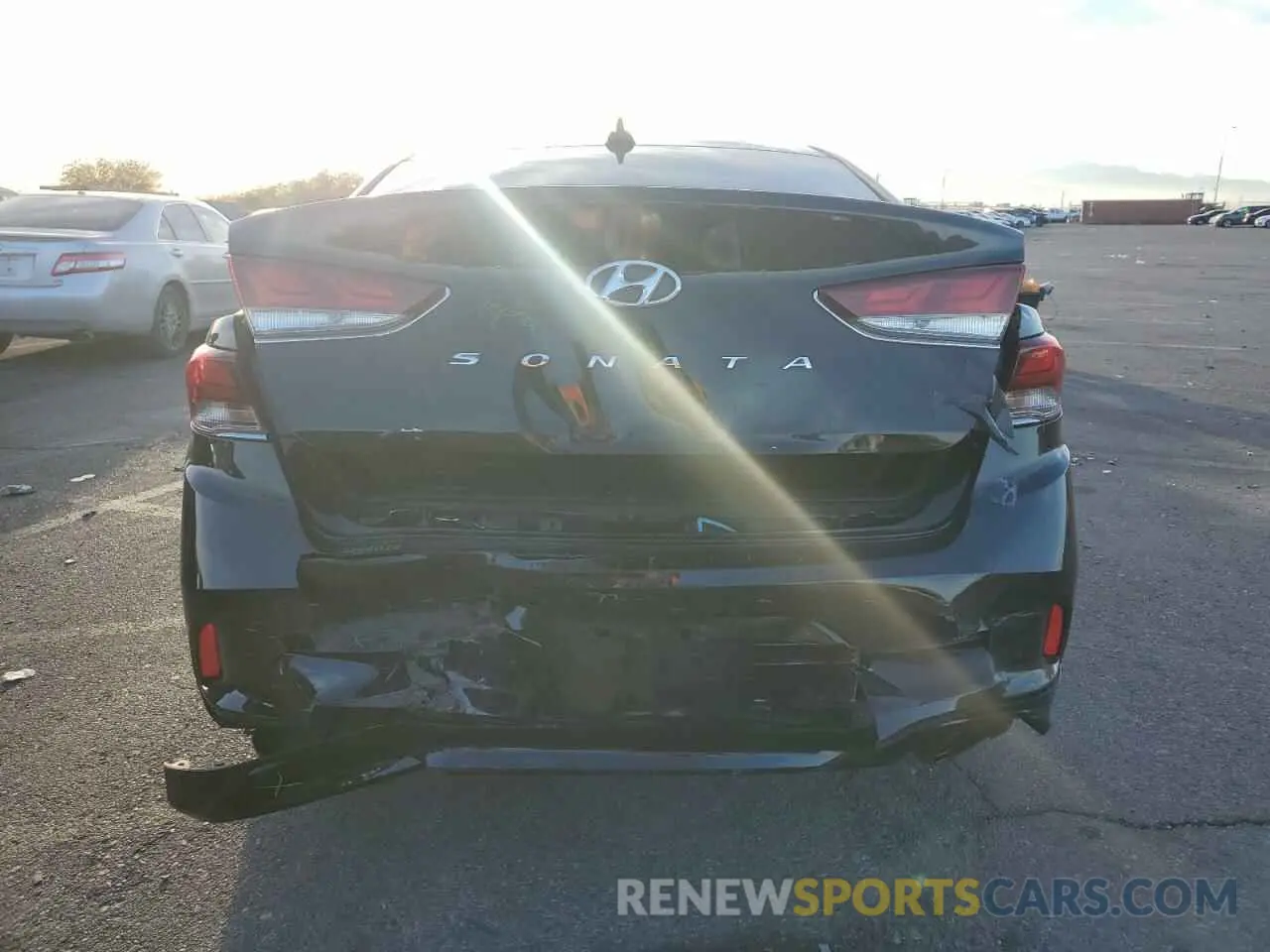 6 Photograph of a damaged car 5NPE34AF8KH746273 HYUNDAI SONATA 2019