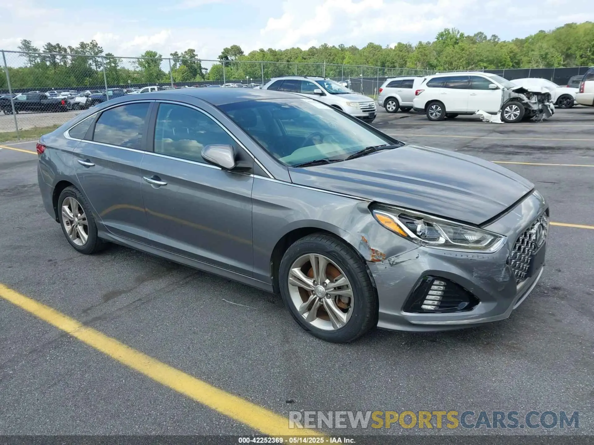 1 Photograph of a damaged car 5NPE34AF8KH747665 HYUNDAI SONATA 2019