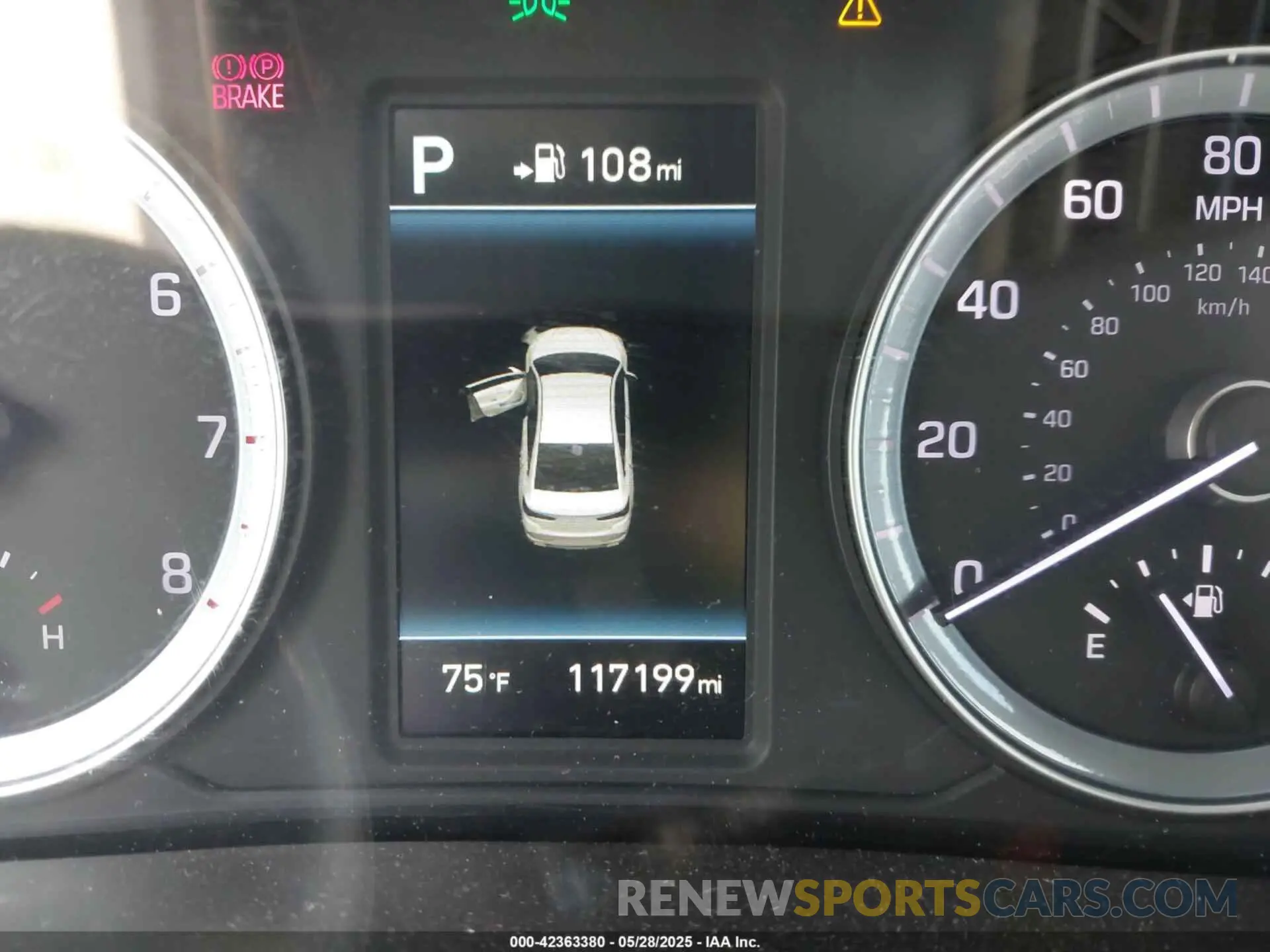16 Photograph of a damaged car 5NPE34AF8KH762604 HYUNDAI SONATA 2019