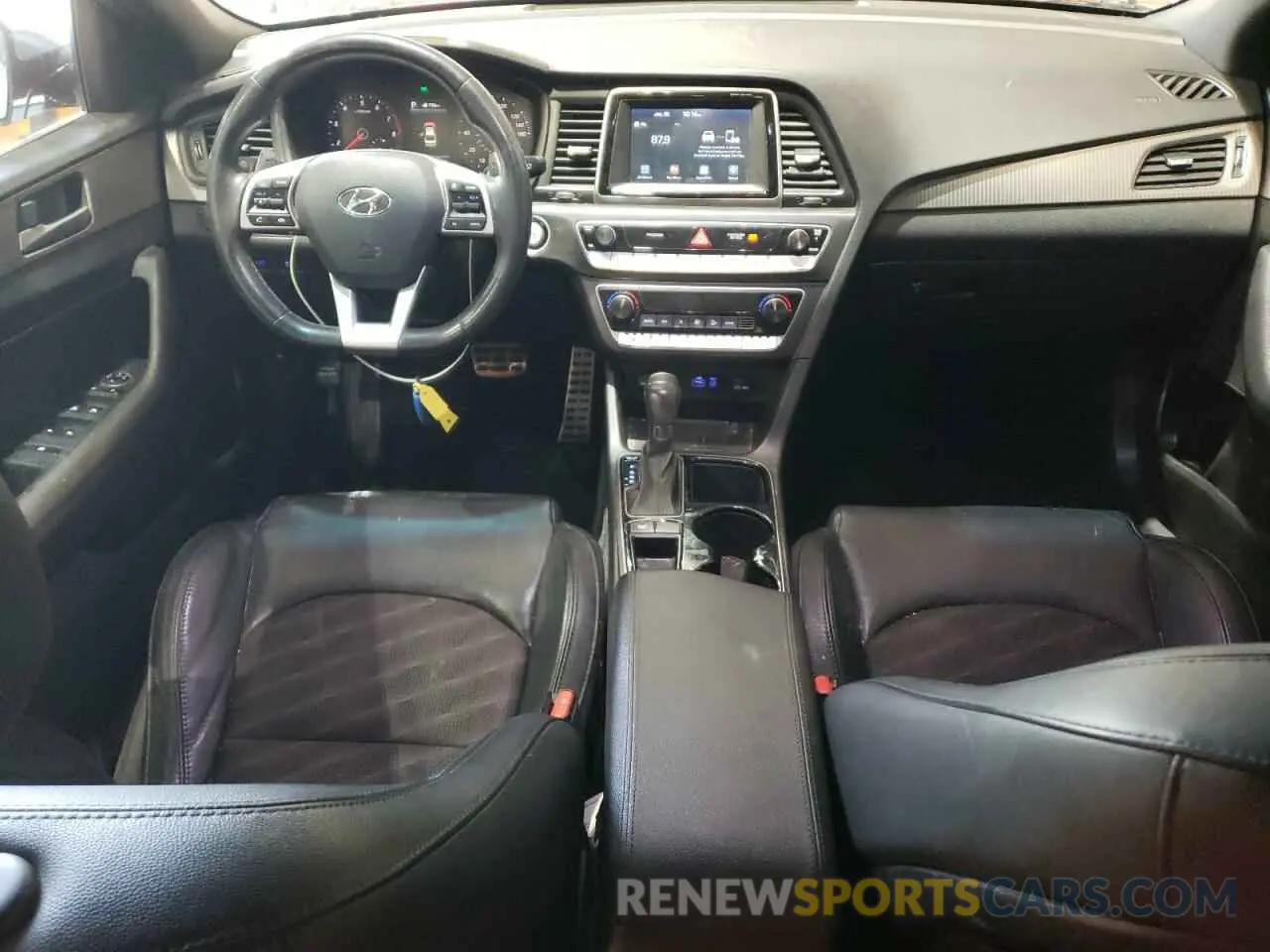 8 Photograph of a damaged car 5NPE34AF8KH763137 HYUNDAI SONATA 2019