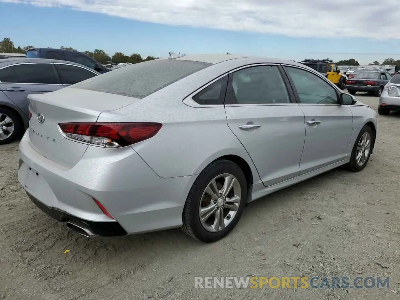 3 Photograph of a damaged car 5NPE34AF8KH770704 HYUNDAI SONATA 2019