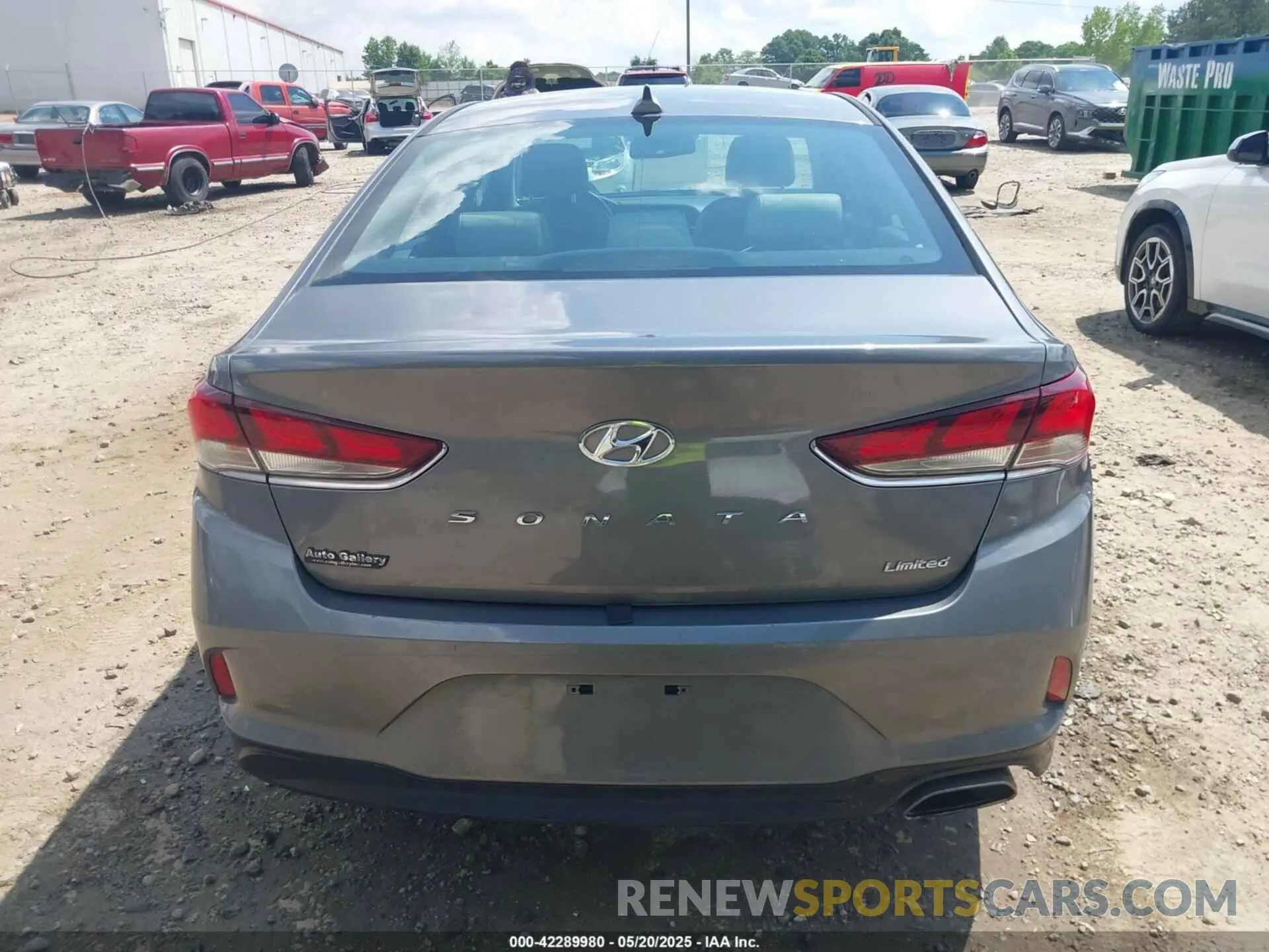 16 Photograph of a damaged car 5NPE34AF8KH798664 HYUNDAI SONATA 2019